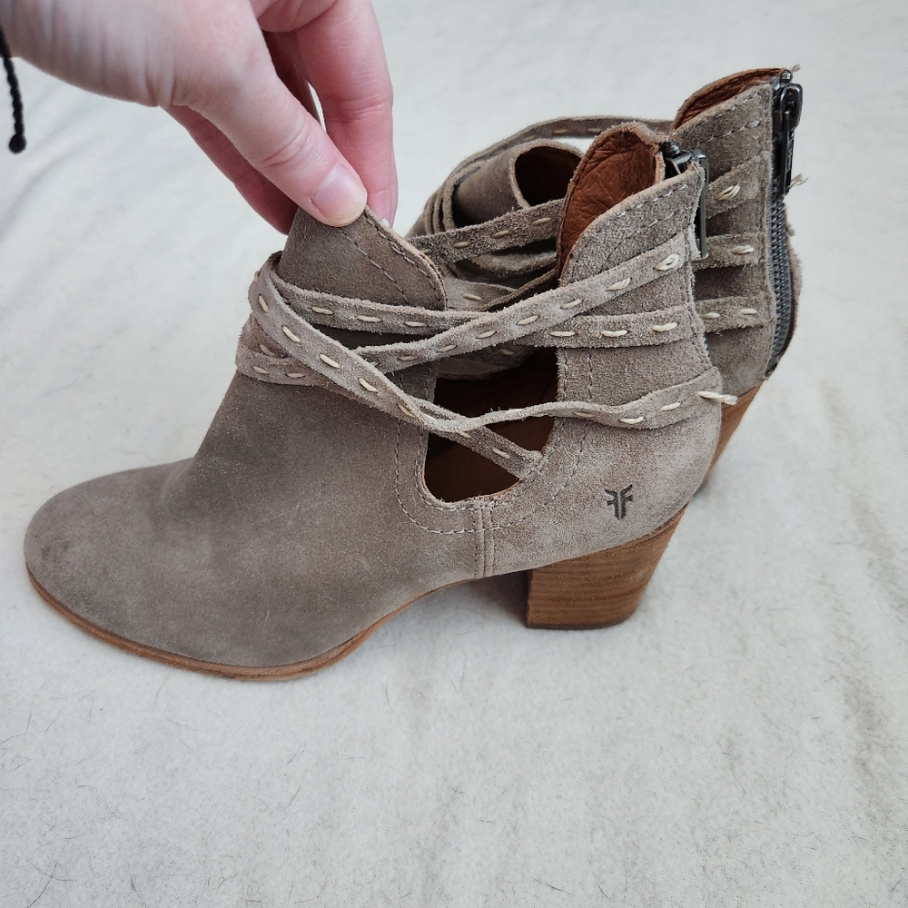 Frye Naomi Pickstitch Shootie Suede Ankle Boot Size 8.5 - Picture 3 of 6